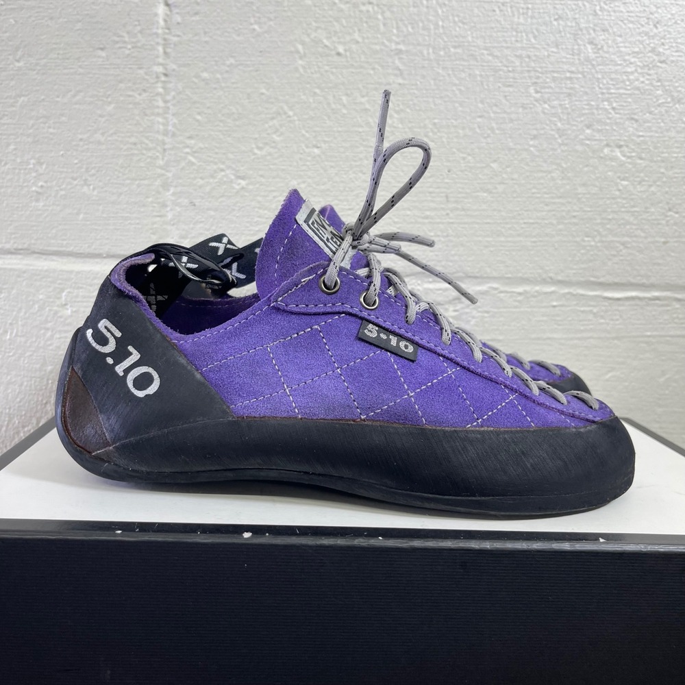 Five Ten 5.10 Stealth C4 Purple Rock Climbing Shoes Lace up Men's Size 8.5 US